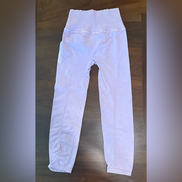 NWOT IR Free People Shanti Yoga Leggings, Lilac, Size M/L - Picture 2 of 4